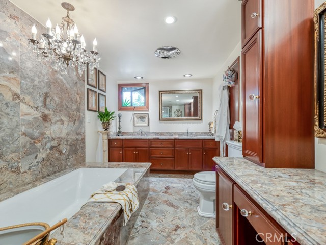 10335 Sylvia Avenue, Porter Ranch CA: https://media.crmls.org/medias/929f81e9-90b2-4f9a-be40-1257443d7ad9.jpg