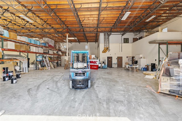 620 S Magnolia Avenue, Ontario CA: https://media.crmls.org/medias/929fa58b-6d97-4ebe-b9a7-b6696c39e3eb.jpg