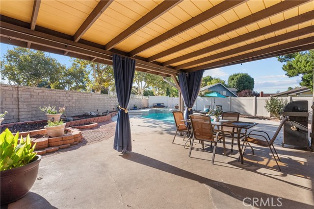 Detail Gallery Image 39 of 41 For 23439 via Elisandra, Valencia,  CA 91355 - 5 Beds | 3 Baths