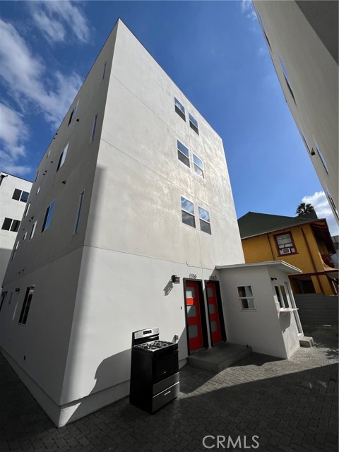 1218 Arapahoe St, Los Angeles CA: https://media.crmls.org/medias/92a07f4a-8e75-48ce-98bb-8d5804348945.jpg