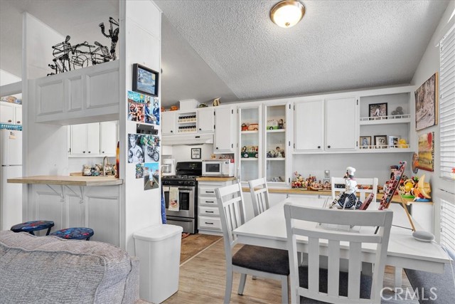 1701 Los Osos Valley Road, Los Osos CA: https://media.crmls.org/medias/92a08464-7a52-4965-89c1-b95e959e7a64.jpg