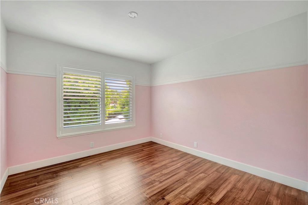 MLS #OC25183386 img 21