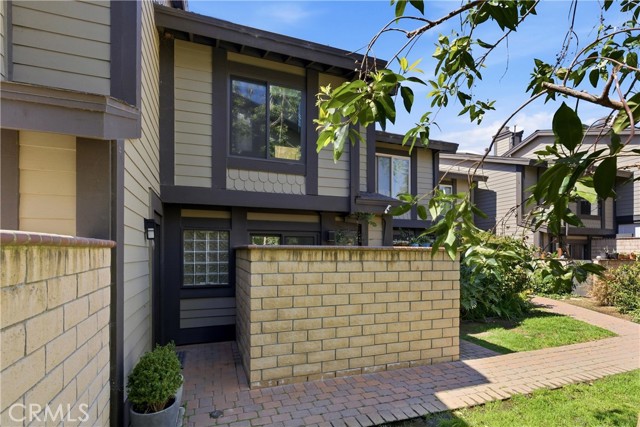 Detail Gallery Image 2 of 41 For 1095 Mesa Bluff, Costa Mesa,  CA 92627 - 2 Beds | 2/1 Baths