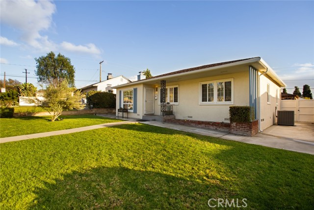 Detail Gallery Image 4 of 39 For 12208 Rose Dr, Whittier,  CA 90601 - 3 Beds | 3 Baths