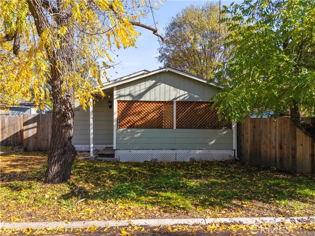 Detail Gallery Image 3 of 42 For 3628 Sycamore, Clearlake,  CA 95422 - 2 Beds | 1/1 Baths