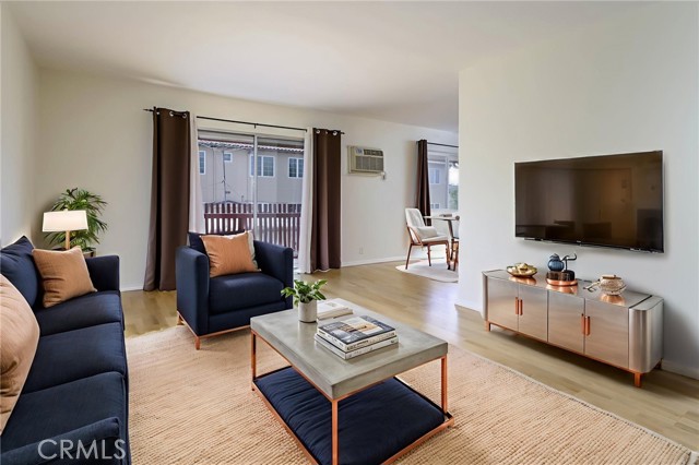 Detail Gallery Image 5 of 12 For 3813 Huron Ave #4,  Culver City,  CA 90232 - 2 Beds | 2 Baths