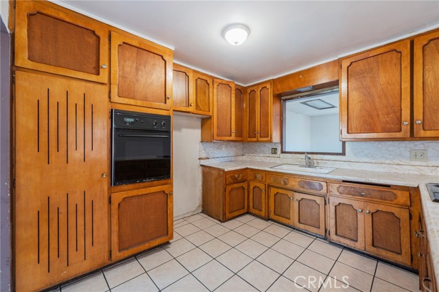 22428 Neptune Avenue, Carson CA: https://media.crmls.org/medias/92a2cc22-0ac1-43f1-89bc-05ee26cb0988.jpg