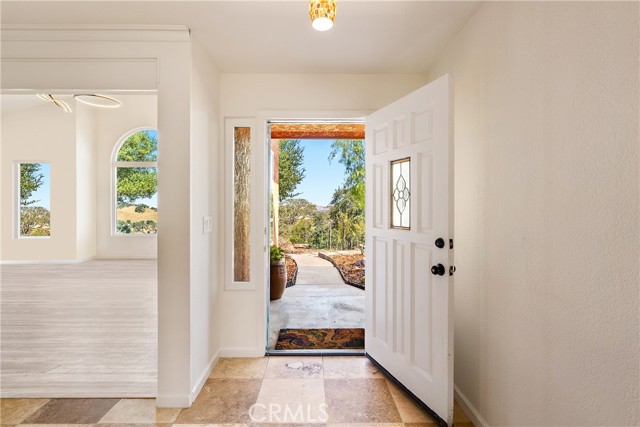 10755 Santa Ana Road, Atascadero CA: https://media.crmls.org/medias/92a4024b-fbfa-4f55-b07f-474aceb2476a.jpg