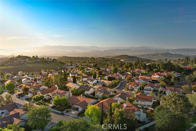 3220 Versaille Court, Thousand Oaks CA: https://media.crmls.org/medias/92a4ba9b-50fe-49ae-b9be-db522f4896f2.jpg