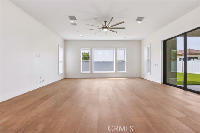 Detail Gallery Image 11 of 38 For 10542 Wood Briar Ct, Chatsworth,  CA 91311 - 5 Beds | 5/1 Baths