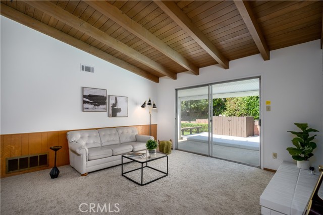 1421 Sierra Vista Drive, La Habra CA: https://media.crmls.org/medias/92a50587-32c0-4d38-8a94-764beceb0e8a.jpg