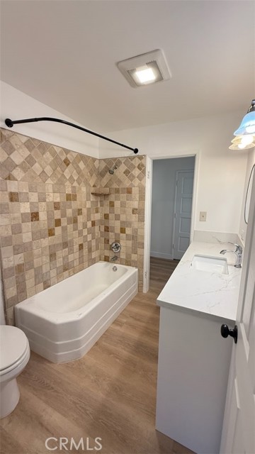 Detail Gallery Image 24 of 34 For 134 W Broadbent, Riverside,  CA 92507 - 4 Beds | 3 Baths