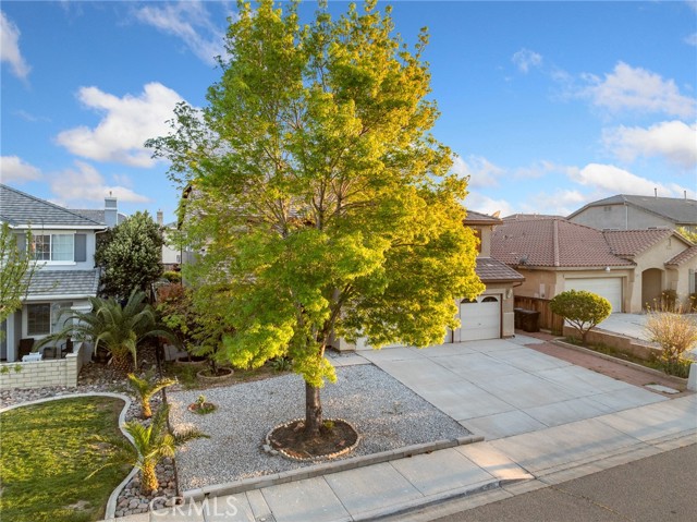 Detail Gallery Image 4 of 54 For 13647 Copper St, Victorville,  CA 92394 - 4 Beds | 3 Baths