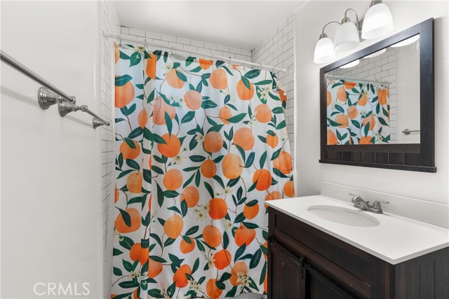 Detail Gallery Image 21 of 25 For 230 E Hoover Ave, Orange,  CA 92867 - 4 Beds | 2 Baths