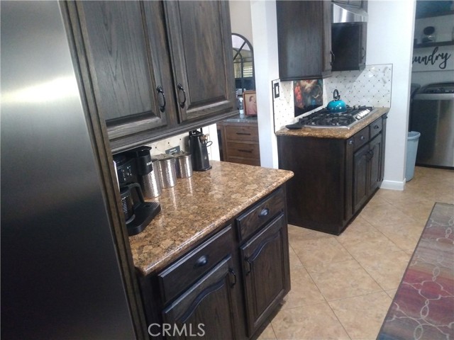 2035 W 71st, Los Angeles CA: https://media.crmls.org/medias/92a646d2-5035-46f8-9188-58839d1a2623.jpg