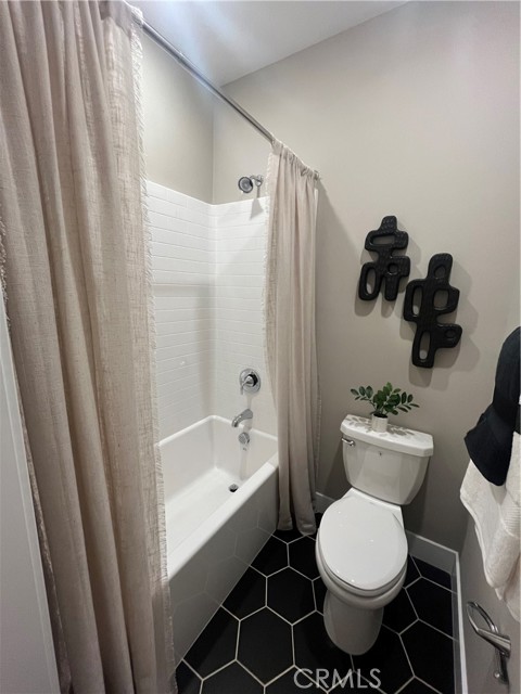 Detail Gallery Image 26 of 41 For 1872 Union #25,  Anaheim,  CA 92805 - 3 Beds | 2/1 Baths