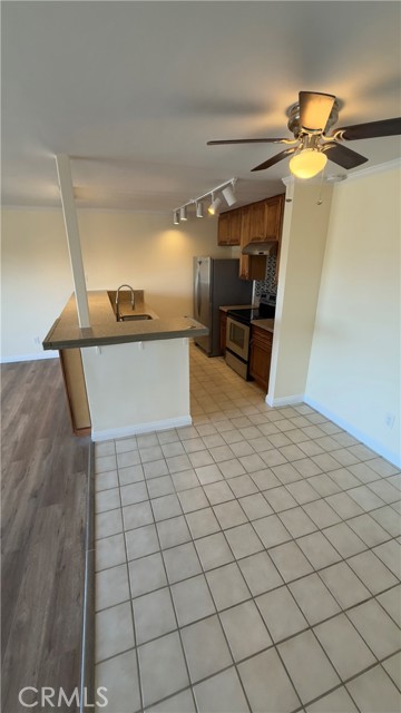 420 Redondo Avenue, Long Beach CA: https://media.crmls.org/medias/92a7457a-aab7-4308-9325-378c7ddf3172.jpg