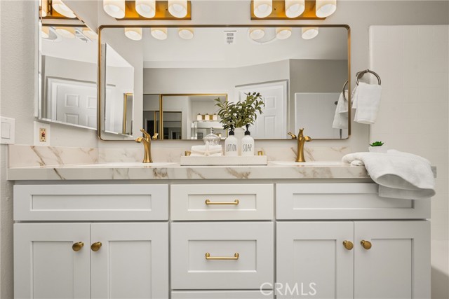 Image 38 of 63 For 28871 Oakview