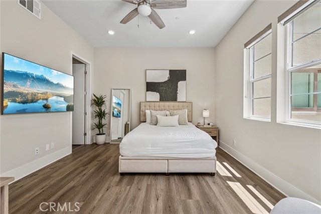 56 Claudius Court, Irvine CA: https://media.crmls.org/medias/92a8b130-9f2c-41af-a847-c0603214558a.jpg