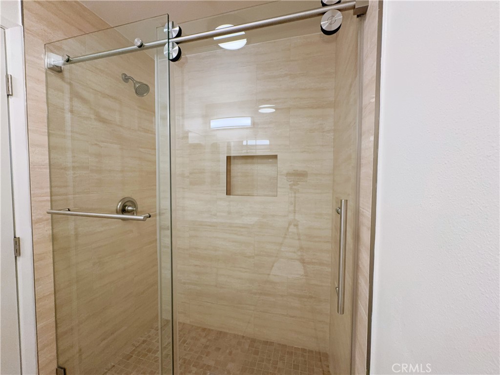 https://media.crmls.org/medias/92a8b992-6cb8-41c8-89f4-bc8715e85ffe.jpg?preset=X-Large