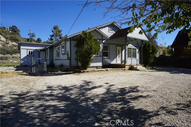 Detail Gallery Image 2 of 25 For 736 San Emidio, Frazier Park,  CA 93225 - 3 Beds | 2 Baths