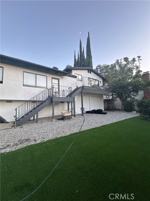 23715 Valley View Road, Calabasas CA: https://media.crmls.org/medias/92a95f08-8903-4900-99ef-a2a20ac9cf17.jpg