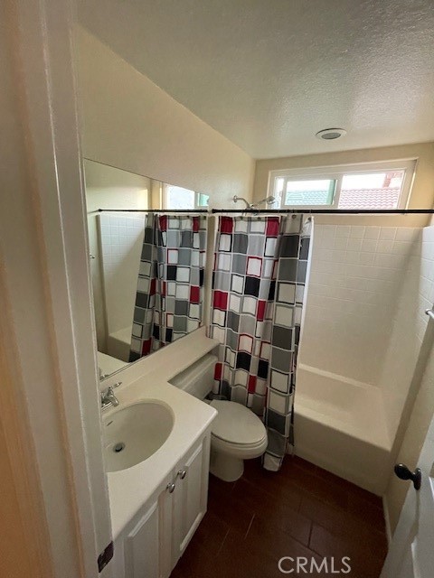 Detail Gallery Image 12 of 24 For 42621 Hussar Ct, Temecula,  CA 92592 - 5 Beds | 3 Baths