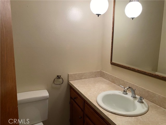 18219 Rayen Street, Northridge CA: https://media.crmls.org/medias/92aa40ee-703e-46f0-b3c3-d756ce782dc9.jpg
