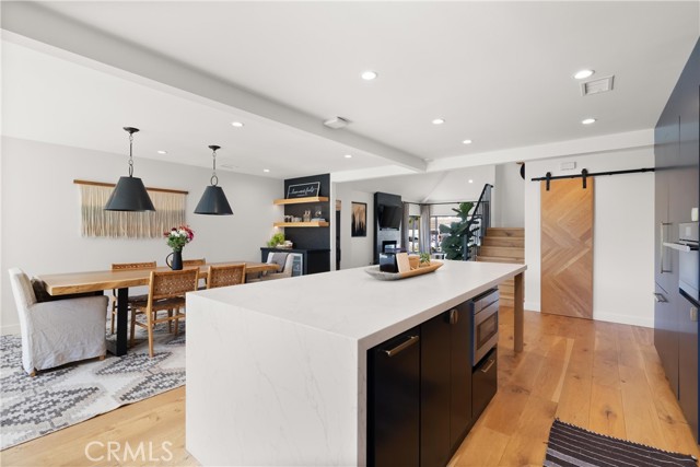 20 Whistling Isle, Irvine CA: https://media.crmls.org/medias/92aa532f-8f06-4271-8d07-ce4cac86e80a.jpg