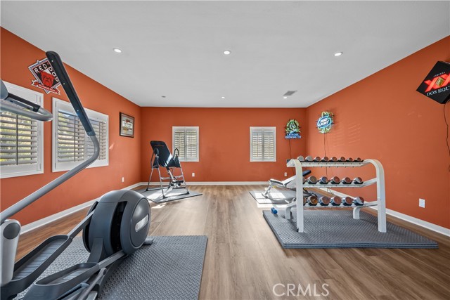 Detail Gallery Image 37 of 61 For 15355 Michael Crest Dr, Canyon Country,  CA 91387 - 5 Beds | 3/1 Baths