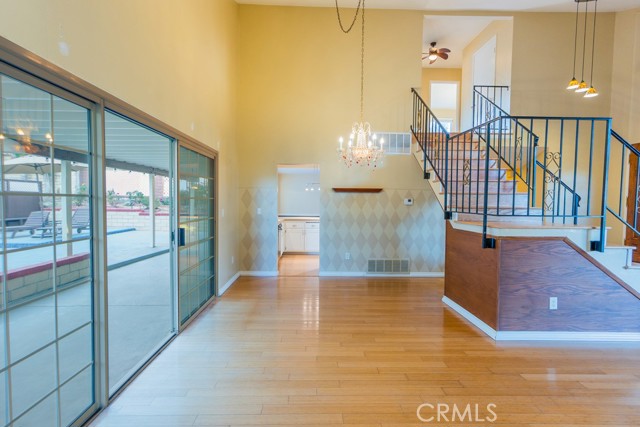 Detail Gallery Image 6 of 66 For 23132 Posada, Valencia,  CA 91354 - 5 Beds | 3 Baths