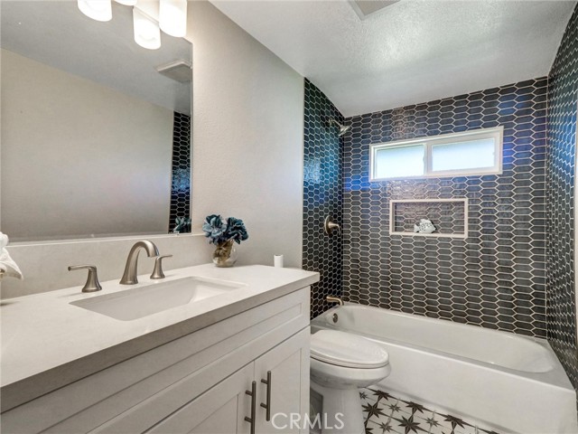 2310 W 169th Place, Torrance CA: https://media.crmls.org/medias/92abd7e9-743e-4d2a-a456-10092b61c934.jpg