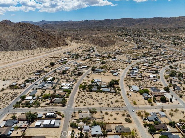 62008 Mountain View Circle, Joshua Tree CA: https://media.crmls.org/medias/92ac3326-9497-4aa8-a302-8950ace6b424.jpg