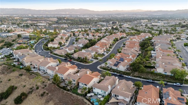 11648 Mariposa Bay Lane, Porter Ranch CA: https://media.crmls.org/medias/92ac5678-1caf-4dd9-a282-319105a895bf.jpg