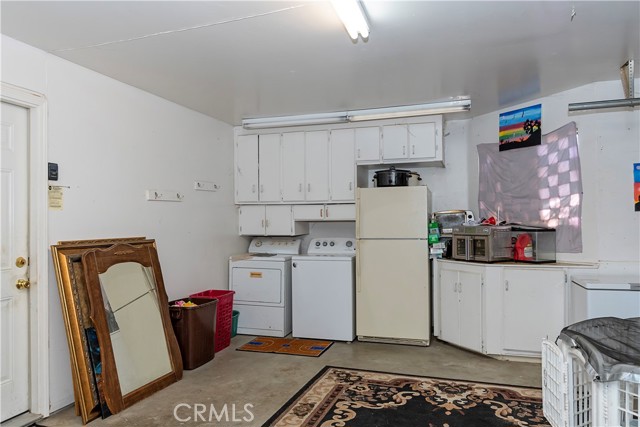 Detail Gallery Image 17 of 47 For 20412 90th St, California City,  CA 93505 - 3 Beds | 2 Baths