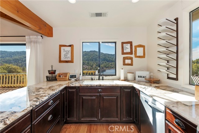 Detail Gallery Image 23 of 74 For 404 Darfo Dr, Crestline,  CA 92325 - 5 Beds | 4 Baths