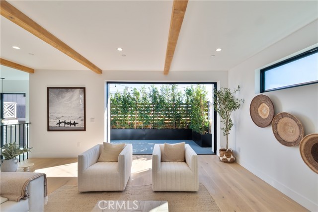 Detail Gallery Image 13 of 54 For 707 2nd St, Hermosa Beach,  CA 90254 - 4 Beds | 4/1 Baths