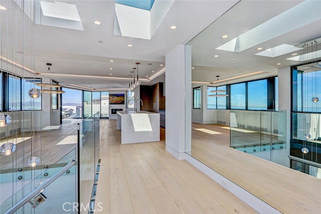 Detail Gallery Image 20 of 47 For 2016 Ocean, Manhattan Beach,  CA 90266 - 5 Beds | 5/2 Baths