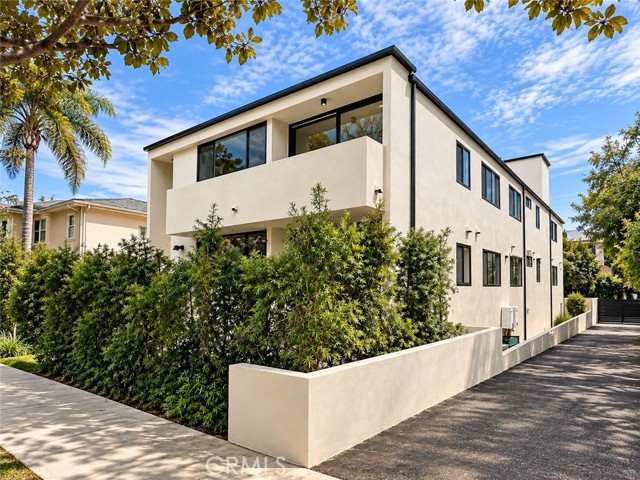1540 S Beverly DR Unit: 7
