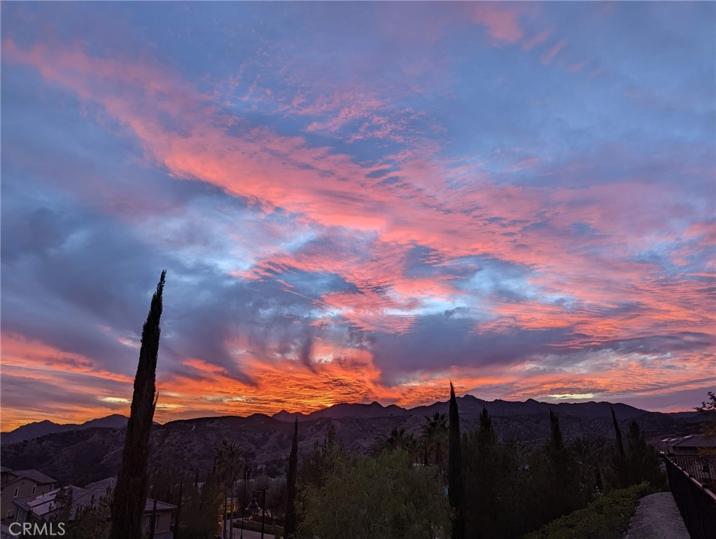https://media.crmls.org/medias/92ae2208-dda0-49a6-bd6f-07d35f23de76.jpg?preset=X-Large