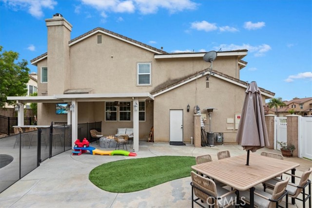 7416 Mayfield Street, Eastvale CA: https://media.crmls.org/medias/92ae4163-698d-493f-a0b0-7ef9e0e15ffb.jpg