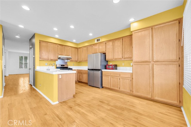 Image 7 of 30 For 323 Lydia  