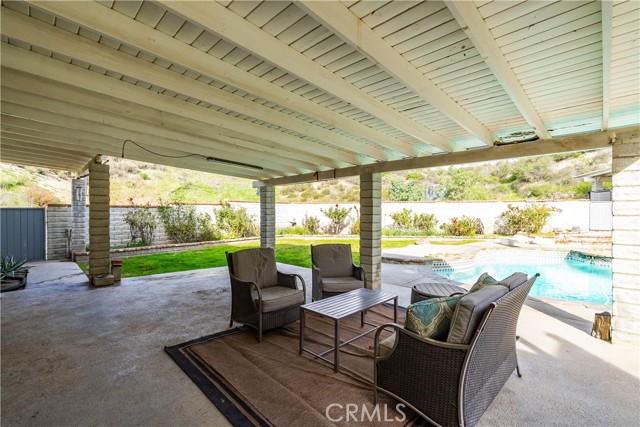 28132 Oak Spring Canyon, Canyon Country CA: https://media.crmls.org/medias/92afd230-fa6d-49b2-b885-e98414131a55.jpg