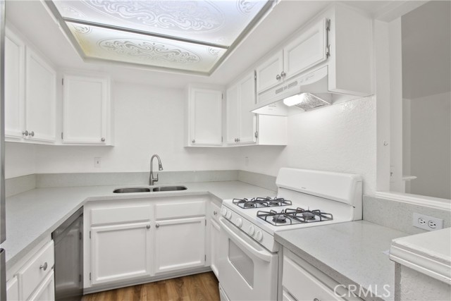 Detail Gallery Image 4 of 22 For 8167 Vineyard, Rancho Cucamonga,  CA 91730 - 2 Beds | 2/1 Baths