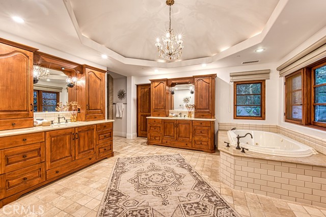 31742 Contijo Way, Coto de Caza CA: https://media.crmls.org/medias/92b0894a-dee1-4a0b-afee-a47429f3ad3a.jpg