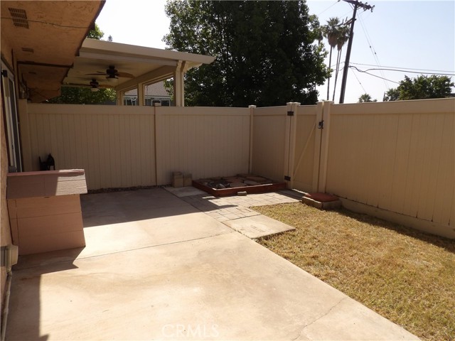 2175 Aspenwood Court, San Bernardino CA: https://media.crmls.org/medias/92b0d3a5-778d-4ede-8fba-49d429f0fde3.jpg