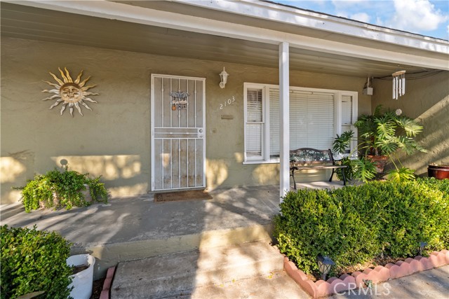 Detail Gallery Image 2 of 30 For 2103 Miller Ave, Modesto,  CA 95354 - 3 Beds | 1 Baths