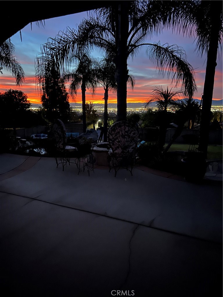 https://media.crmls.org/medias/92b13d09-259b-42e0-b26c-ab1bc28829f4.jpg?preset=X-Large