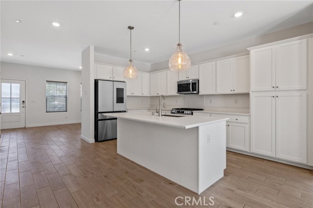 1754 N Aster Lake Road, Hanford CA: https://media.crmls.org/medias/92b1569e-78df-4f2b-a606-9a94108e853b.jpg