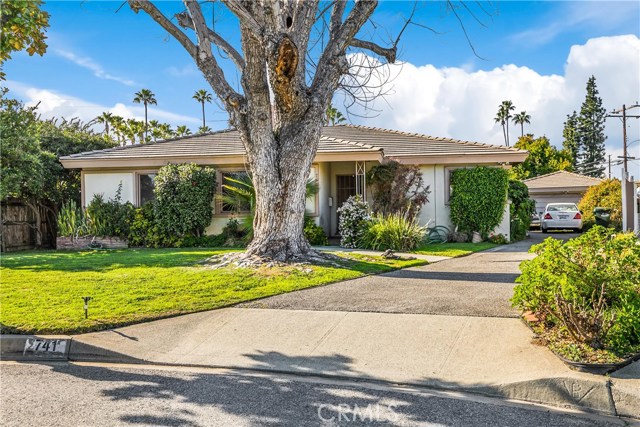 Photo of 741 N La Breda Avenue, West Covina, CA 91791